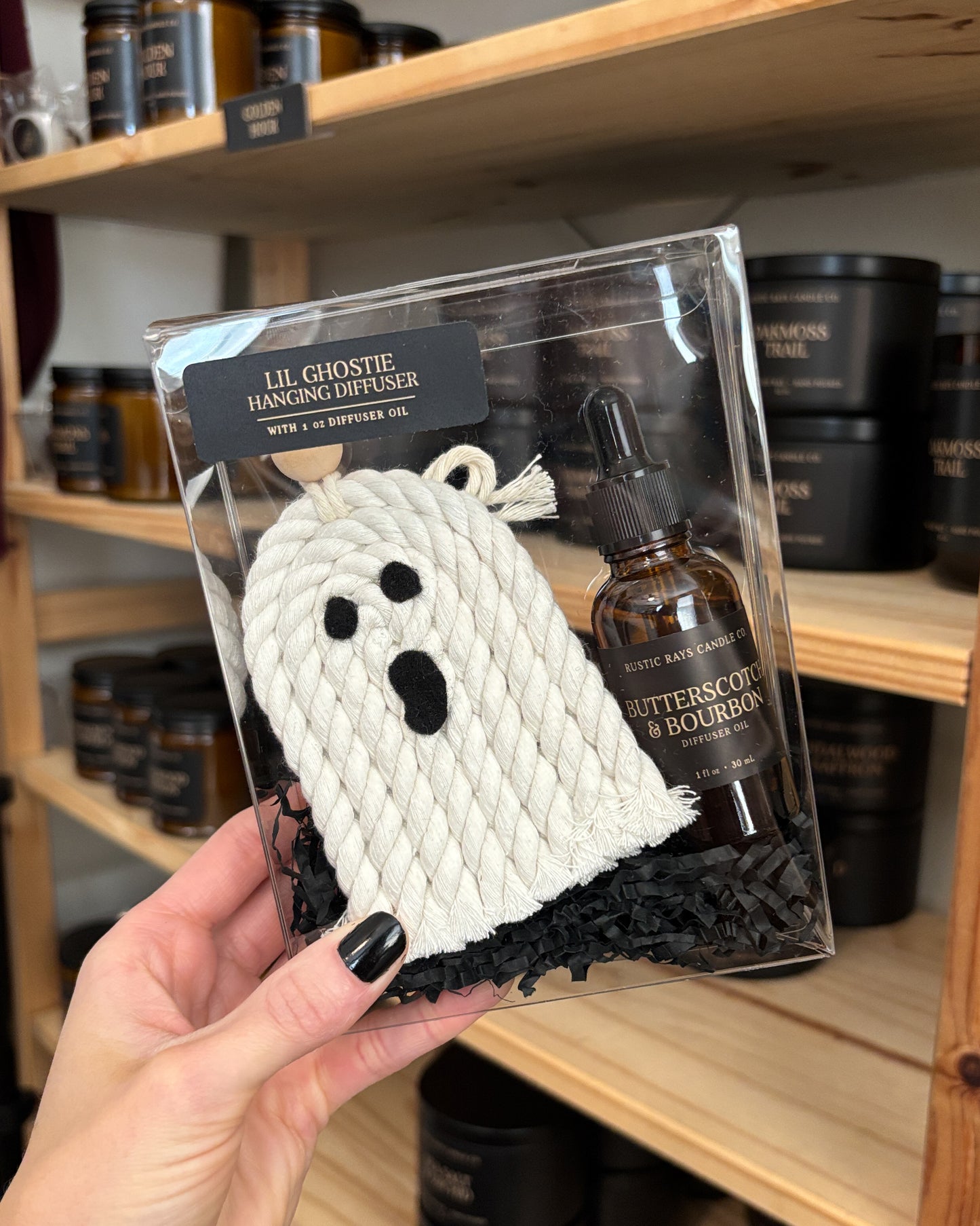 Lil Ghostie Hanging Diffuser with Oil