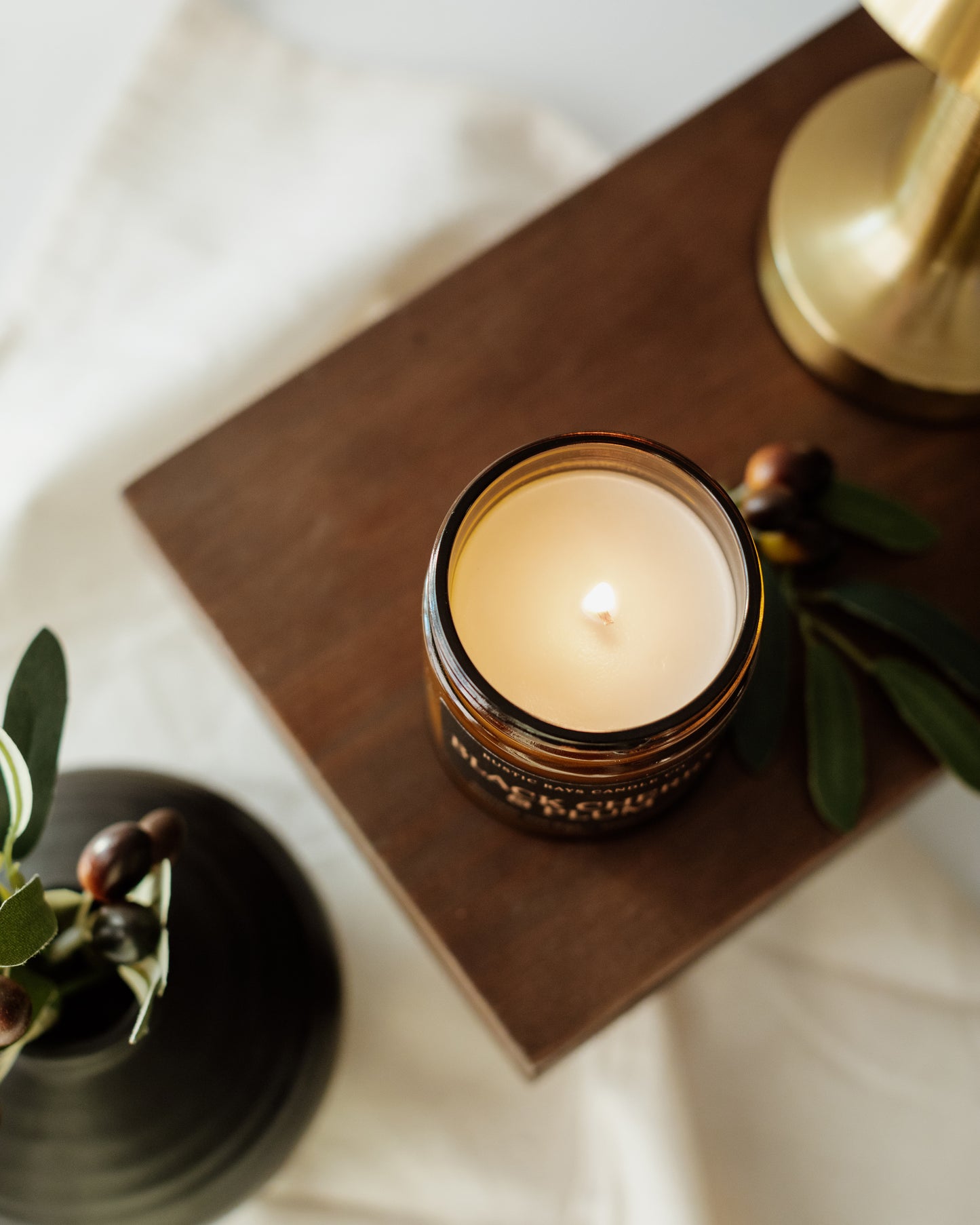 White Tea Candle | 9 oz Amber Jar